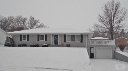 508 7th St, Gladbrook, IA 50635-7751