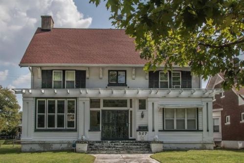 527 Southwestern Pkwy, Louisville, KY 40211-3168
