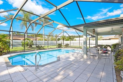 1416 1st Ter, Cape Coral, FL 33909-2640