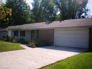 1270 Spruce Tree Ln, Vermilion, OH 44001-1233