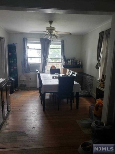 80 Warwick St, East Orange, NJ 07017-5021