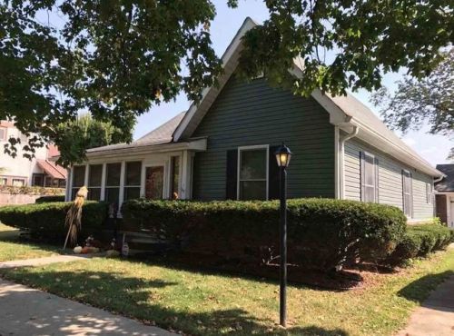 9 Edwards St, Worthington, IN 47471-1304
