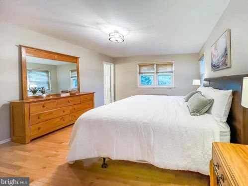 1344 Buford Dr, Yardley PA 19067-4342 exterior