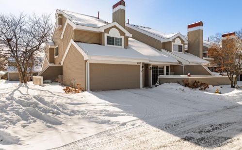 2185 Shenandoah Ct, Minneapolis, MN 55447-6426