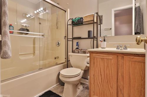 2440 Gillian Ln, Easton PA  18040-5819 exterior