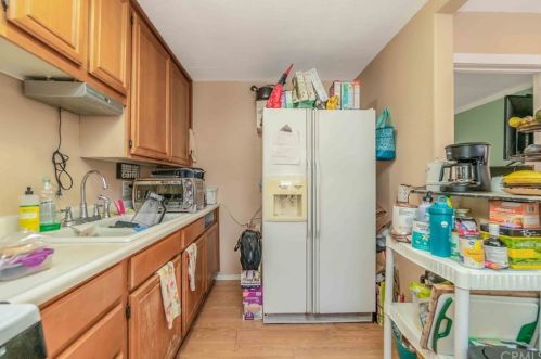 129 69th Way, Long Beach CA  90805-1237 exterior