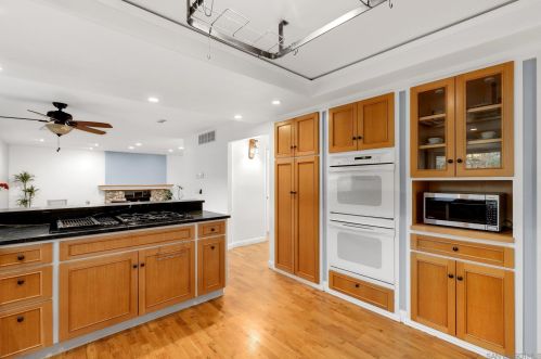 1322 Hamilton Ln, Escondido CA  92029-4316 exterior