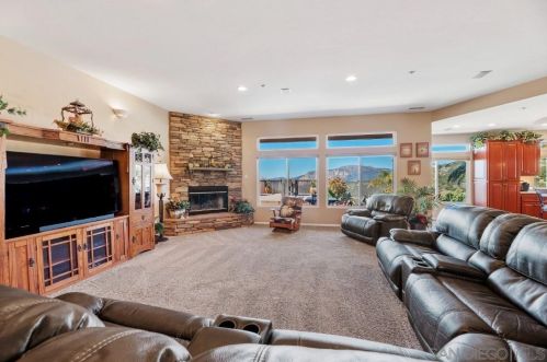 550 Old Stagecoach Run, Alpine CA  91901-1478 exterior