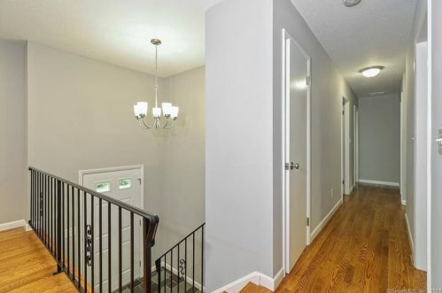 36 Rutz St, Stamford, CT 06906-1209
