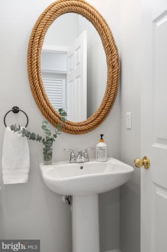 11476 Sand Cove Rd, Selbyville DE  19975-3730 exterior