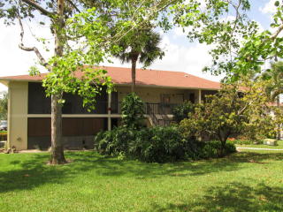 6564 Chasewood Dr, Jupiter FL  33458-5882 exterior