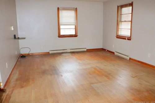 1400 Saybrook Rd, Haddam CT  06438-1316 exterior