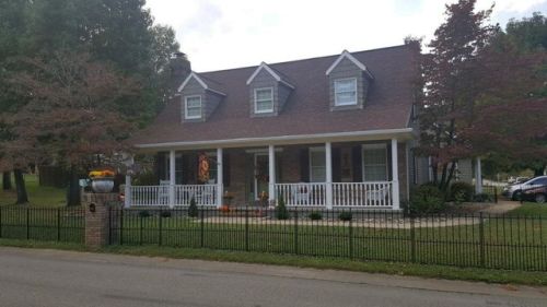 86 Bridge St, Barnetts Creek, KY 41256-9040