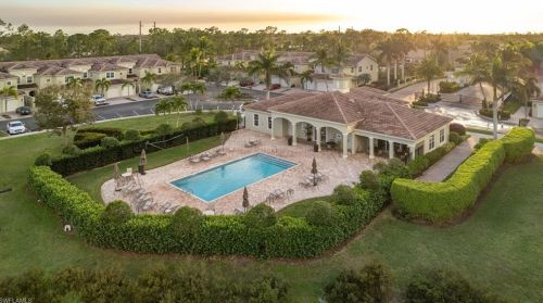 1405 Mariposa Cir, Naples FL  11103-7268 exterior