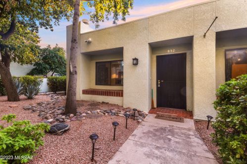 7852 La Canada Dr, Tucson, AZ 85704-2000