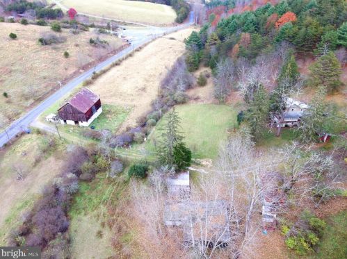 1 Crooked Run Rd, Mann, PA 17211-8067