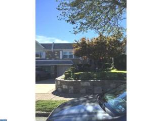7805 Anita Dr, Philadelphia, PA 19111-2807