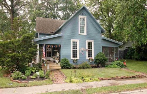 210 Washington St, Fairmount, IN 46928-1746