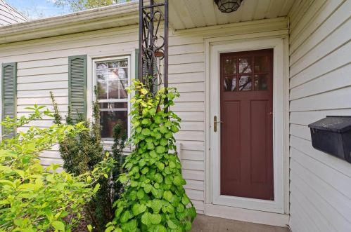 2133 Johnson St, Madison, WI 53704-4726
