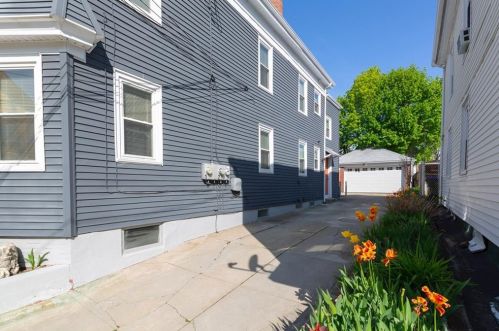 195 Carpenter St, Providence RI 02903-3044 exterior