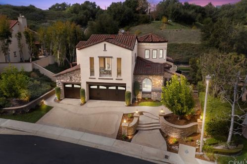 7 Peony Way, Trabuco Canyon, CA 92679-5117