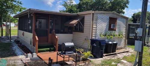 1214 Martin Blvd, Moore Haven, FL 33471-4910