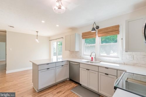 1642 Ox Rd, Edinburg VA  22824-3024 exterior