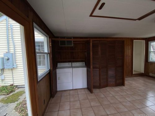 23 Fresh Meadow Rd, Upper Stepney CT  06468-1023 exterior