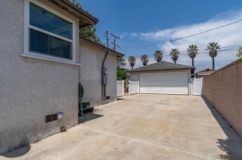 553 Plaza Serena, Ontario CA  91764-2822 exterior