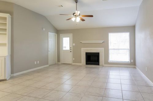 3035 Sandpiper St, Humble, TX 77396-1873