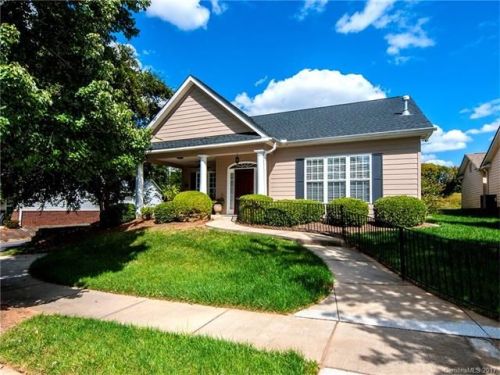 12928 Park Crescent Cir, Pineville, NC 28134-8851