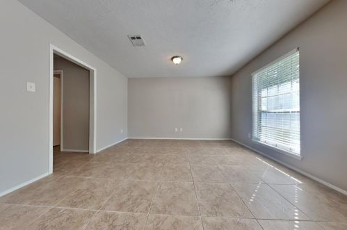 3223 Silver Falls Dr, Humble TX  77339-1939 exterior