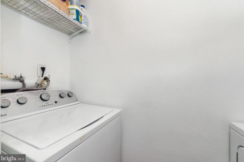 15108 Costa Dr, Woodbridge VA  22193-1647 exterior