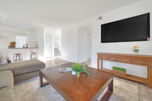 751 Larch Ave, Rialto CA  92376-4751 exterior