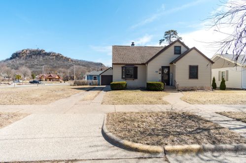 307 24th St, La Crosse WI  54601-5118 exterior