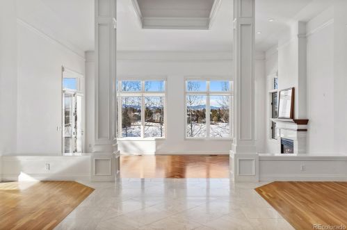 93 Glenmoor Dr, Englewood CO 80113-7117 exterior