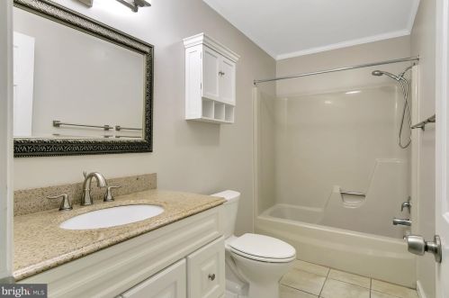 4753 Weatherhill Dr, Wilmington DE  19808-1939 exterior