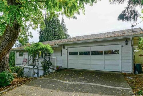 249 Cherry St, Silverton, OR 97381-1911