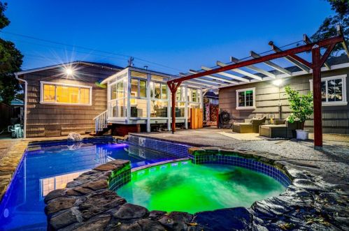 101 De Soto Way, San Bruno CA  94066-4719 exterior