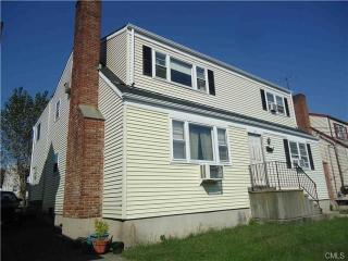 29 Dean St, Stamford, CT 06902-6204
