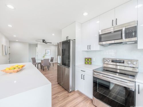 981687 Kiawe St, Aiea HI  96701-1737 exterior