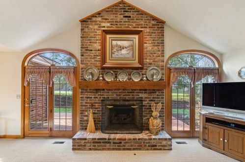 718 Willowcrest Dr, Gibsonia PA  15044-6028 exterior