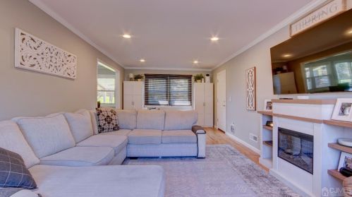 18 Sandalwood Dr, East Brunswick NJ  08816-4047 exterior
