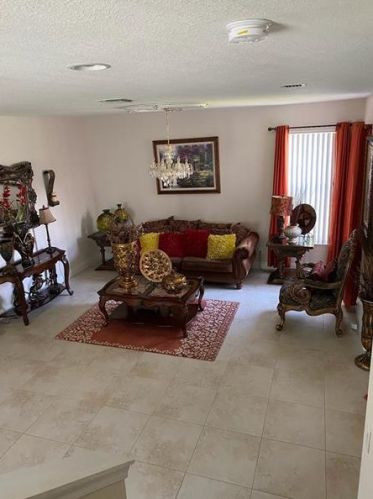 2383 Padova St, Fort Pierce, FL 34986-4377