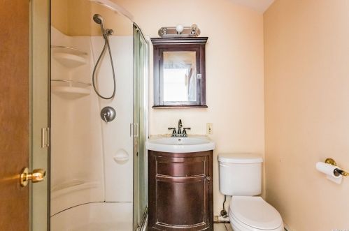 292 Parkside Ave, Miller Place NY  11764-3521 exterior