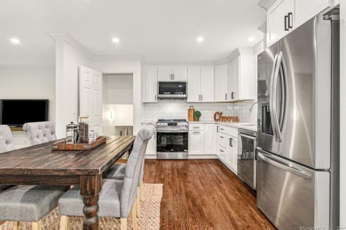 24 Aspen Ledges Rd, Ridgefield, CT 06877-1826