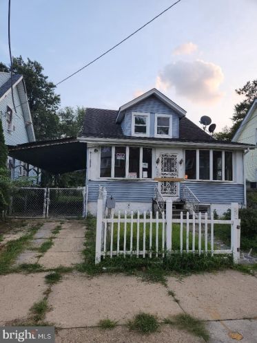 337 Boyd St, Camden, NJ 08105-2701
