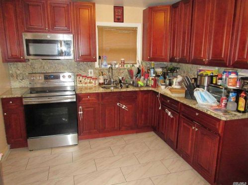 60 Patton Ave, Wheatley Heights NY  11798-4210 exterior
