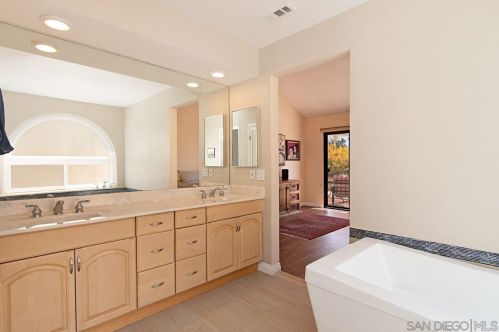 16035 Avenida Lamego, San Diego CA exterior