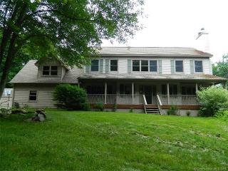 429 Gilead St, Hebron, CT 06248-1313